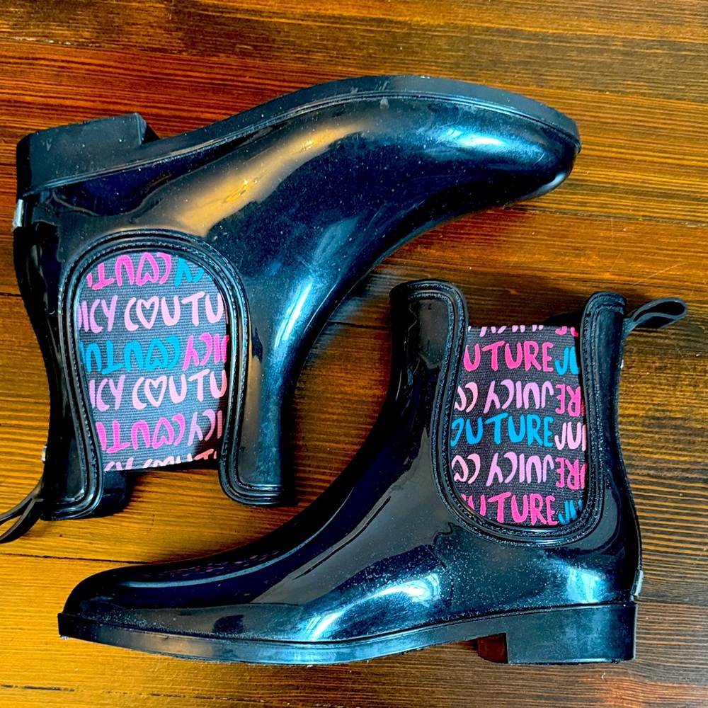 Women’s Juicy Couture short rain boot size 8